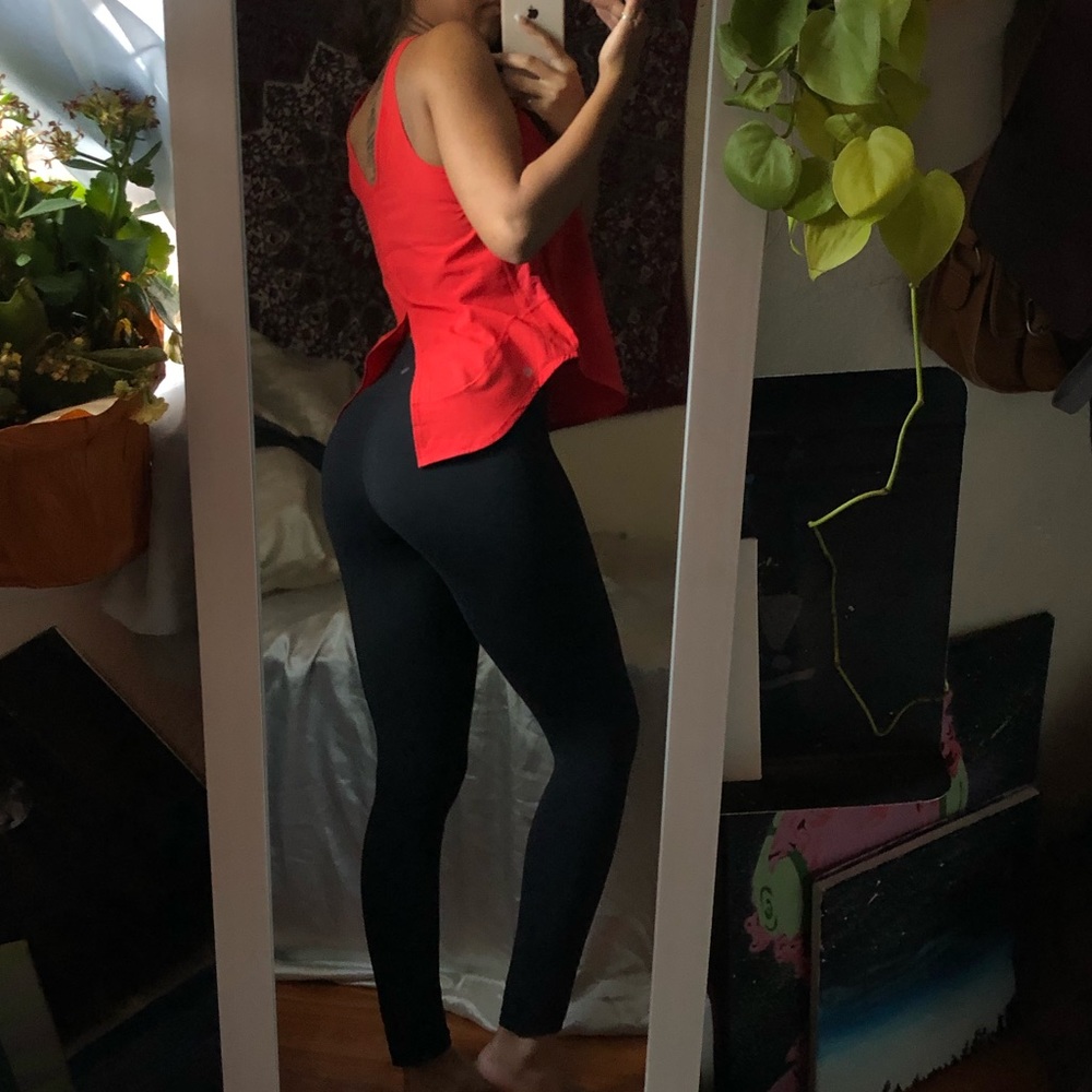 🚫🚫sold🚫Lululemon tank - Picture 4 of 6
